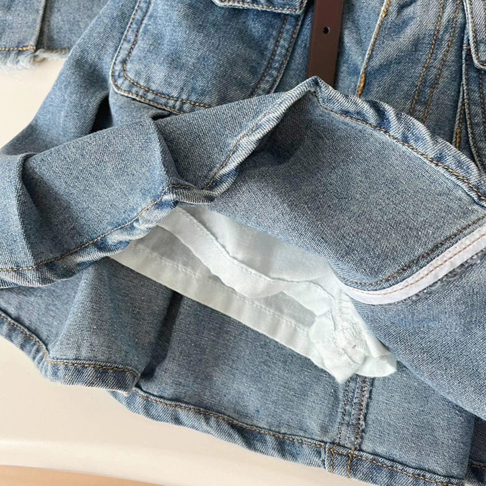 Conjunto de mezclilla verano niña 2-8 años cárdigan sin mangas flecos falda plisada look western