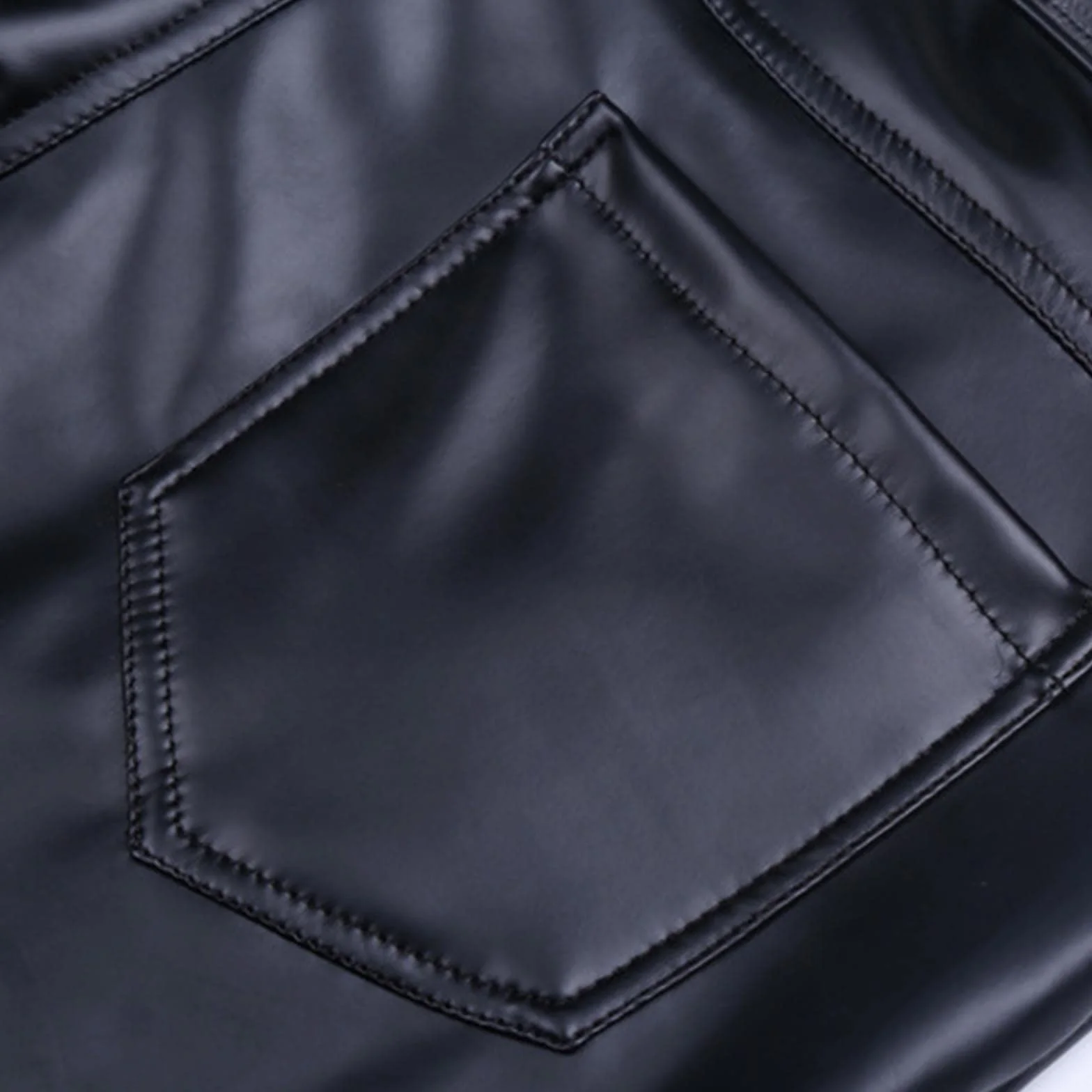 2026 Pantalones de cuero de corte estrecho para hombre Leggings color elástico tendencia motocicleta pantalones de cuero